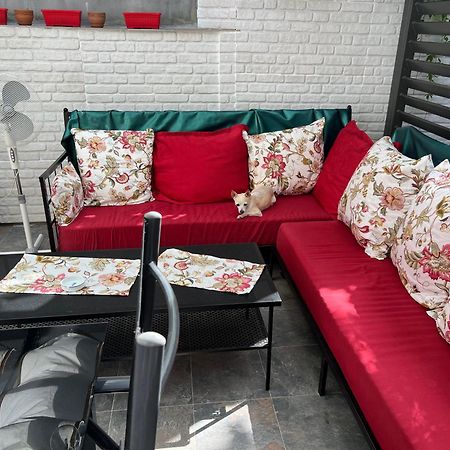 A Lovely 2 Bedroom Apartment In The Heart Of صوفيا المظهر الخارجي الصورة