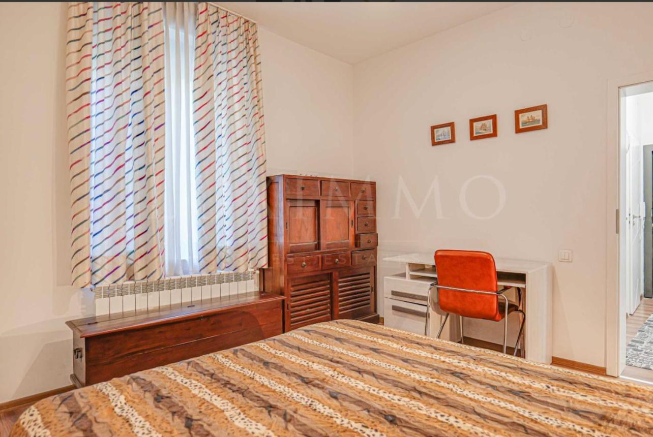 A Lovely 2 Bedroom Apartment In The Heart Of صوفيا المظهر الخارجي الصورة