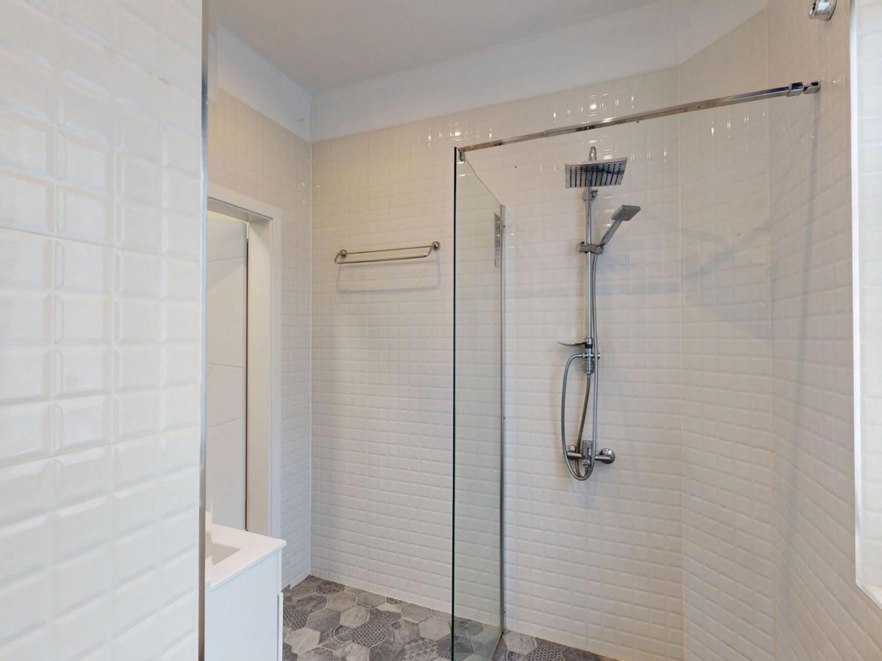 A Lovely 2 Bedroom Apartment In The Heart Of صوفيا المظهر الخارجي الصورة
